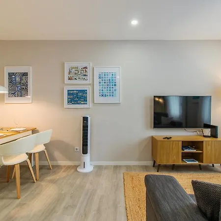 Sardinha, Appartamento *